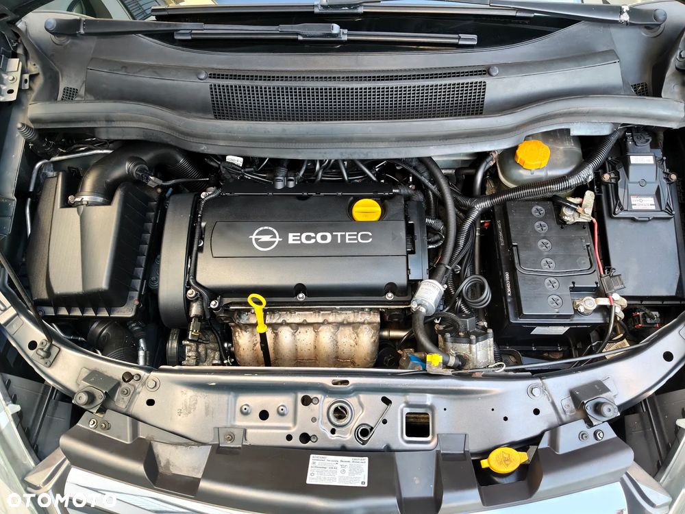 Opel Zafira 1.6 Cosmo - 20