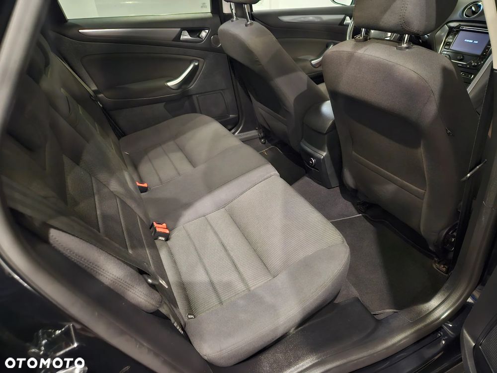 Ford Mondeo - 16