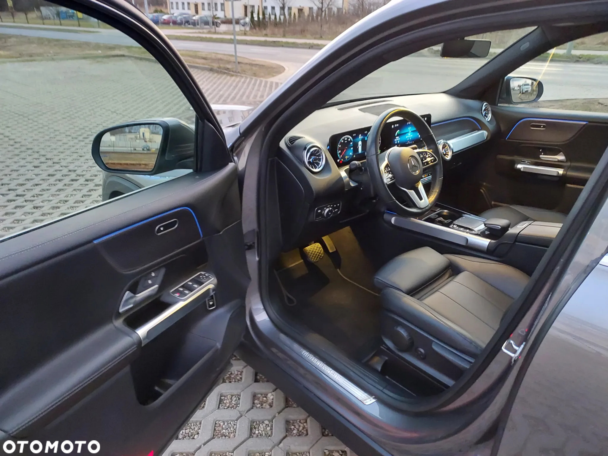 Mercedes-Benz GLB 250 4-Matic 8G-DCT - 10