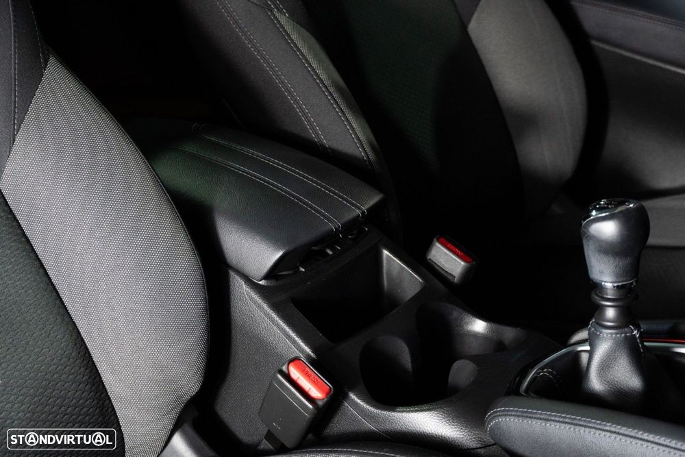 Nissan Qashqai 1.3 DIG-T N-Connecta LED+SKY - 37