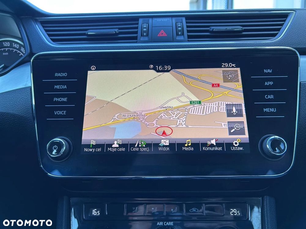 Skoda Superb 2.0 TDI Ambition DSG - 29