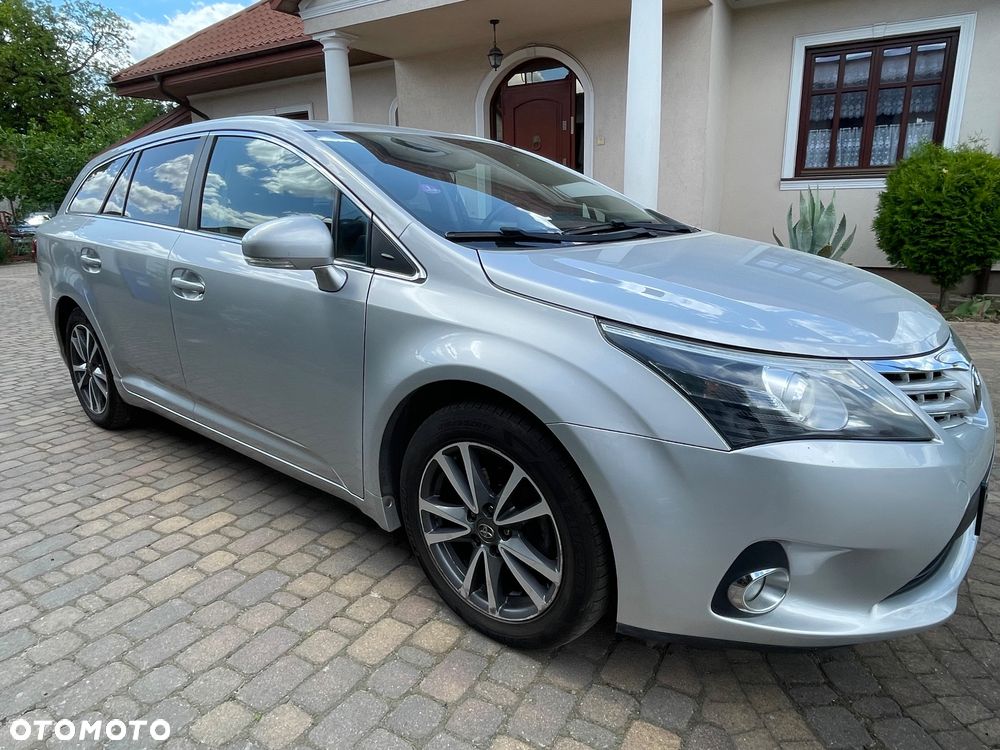 Toyota Avensis 1.6 Edition (2014) - 14