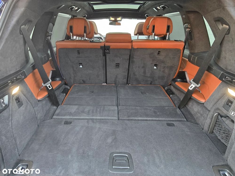 BMW X7 M60i xDrive - 32