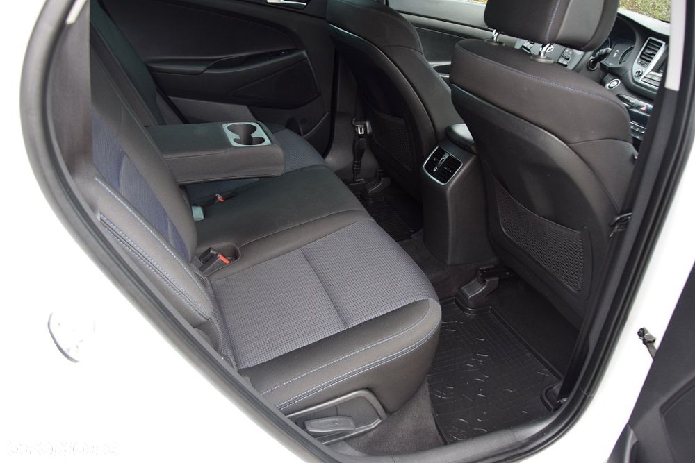 Hyundai Tucson 1.6 GDI BlueDrive Style 2WD - 13