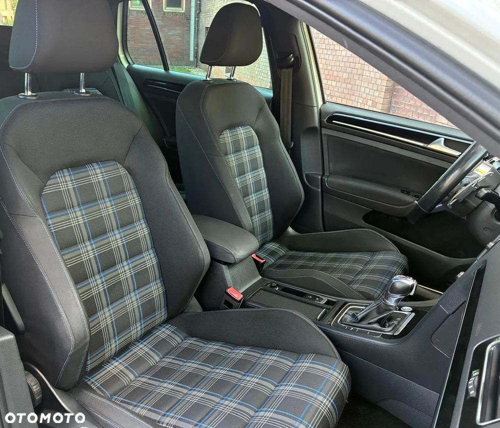 Volkswagen Golf 1.4 GTE Plug-In-Hybrid DSG - 17