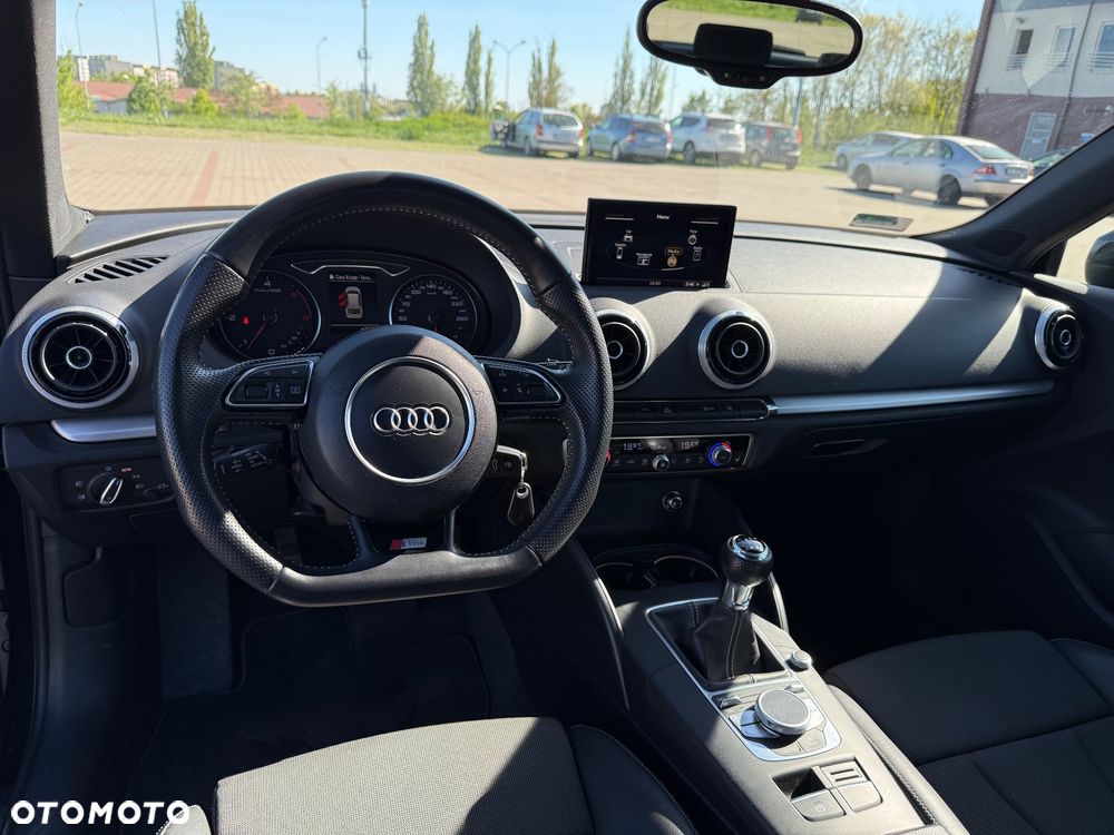 Audi A3 Sportback 2.0 TDI S line Sportpaket - 18