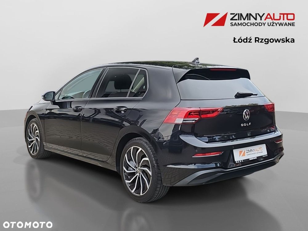 Volkswagen Golf - 8