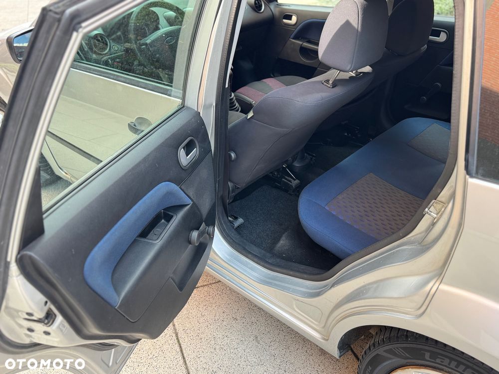 Ford Fiesta - 11