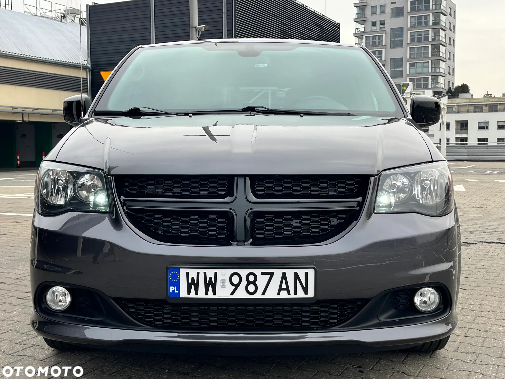 Dodge Grand Caravan - 13