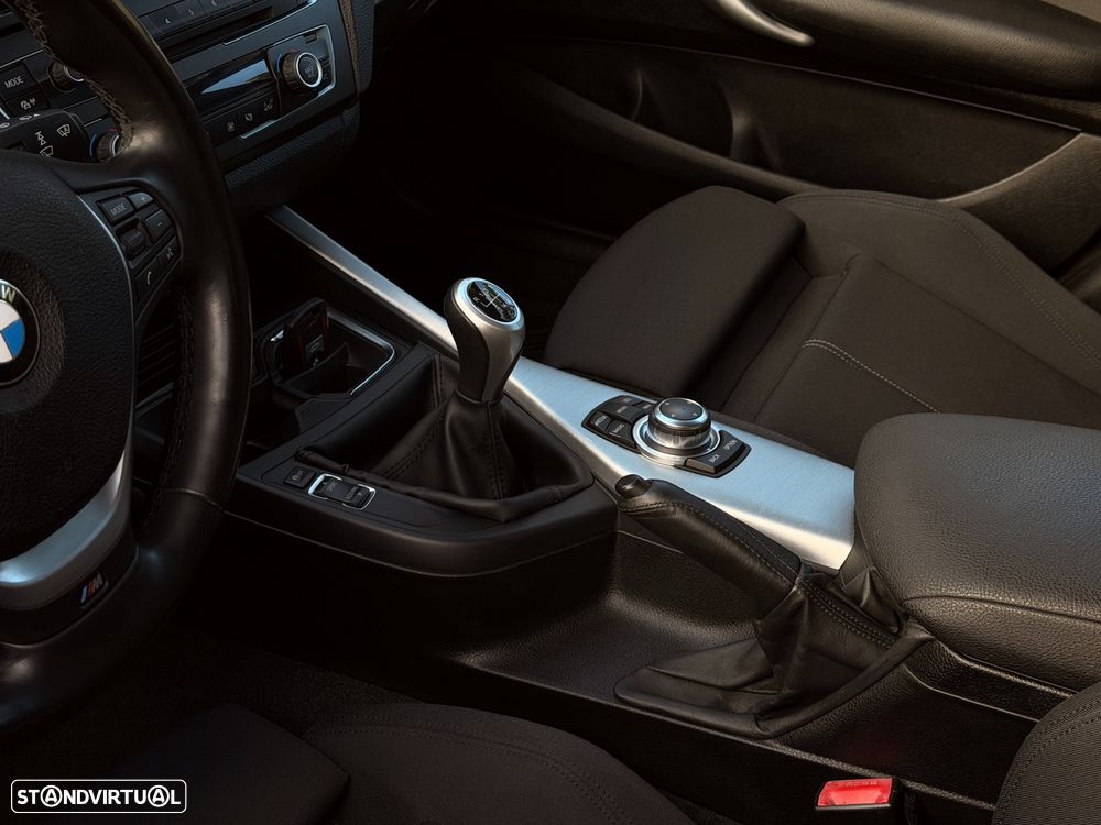 BMW 116 i Sport Line - 16