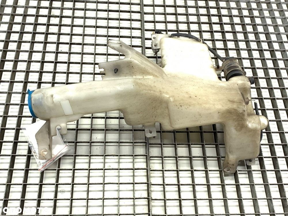 ZBIORNIK SPRYSKIWACZY  NISSAN MURANO I (Z50) 2002 - 2009 3.5 172 kW [234 KM] benzyna 2003 - 2007 - 1