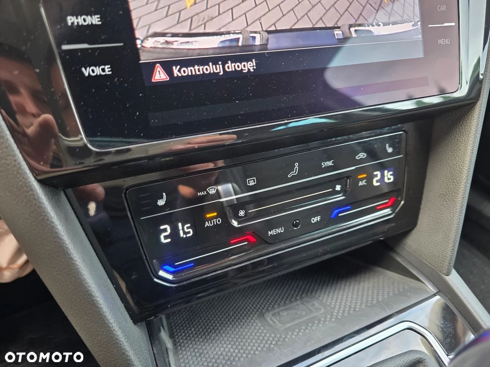 Volkswagen Passat Variant 2.0 TDI EVO Elegance DSG - 21