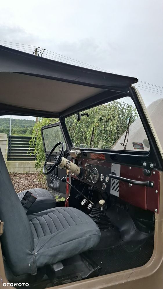 Jeep CJ - 11