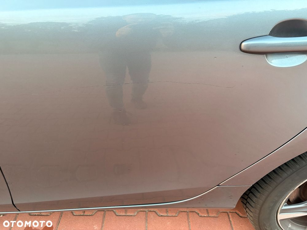 Volvo V40 D2 Drive-E R-Design Momentum - 4