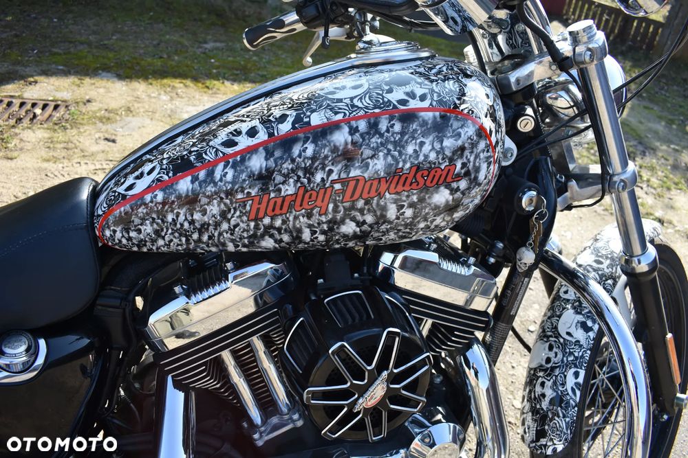 Harley-Davidson Sportster Custom 1200C - 19