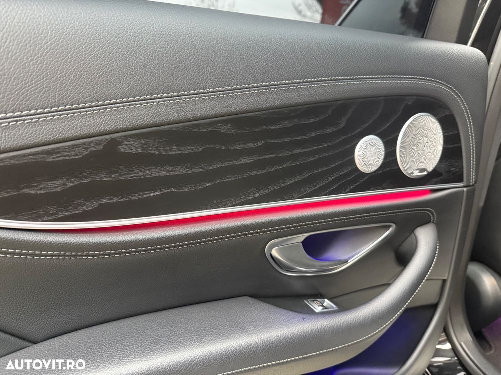 Mercedes-Benz E 300 de T 9G-TRONIC AMG Line - 36