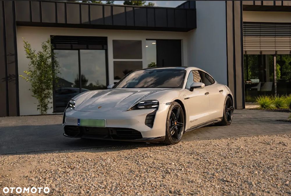 Porsche Taycan Turbo - 5