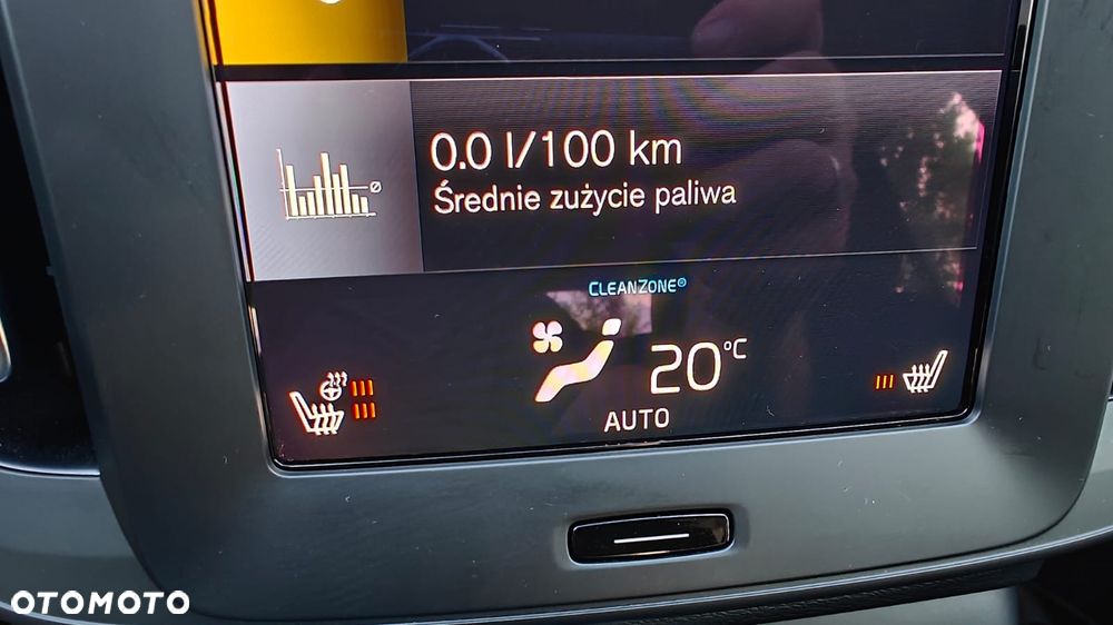 Volvo XC 40 T3 Momentum Pro - 19
