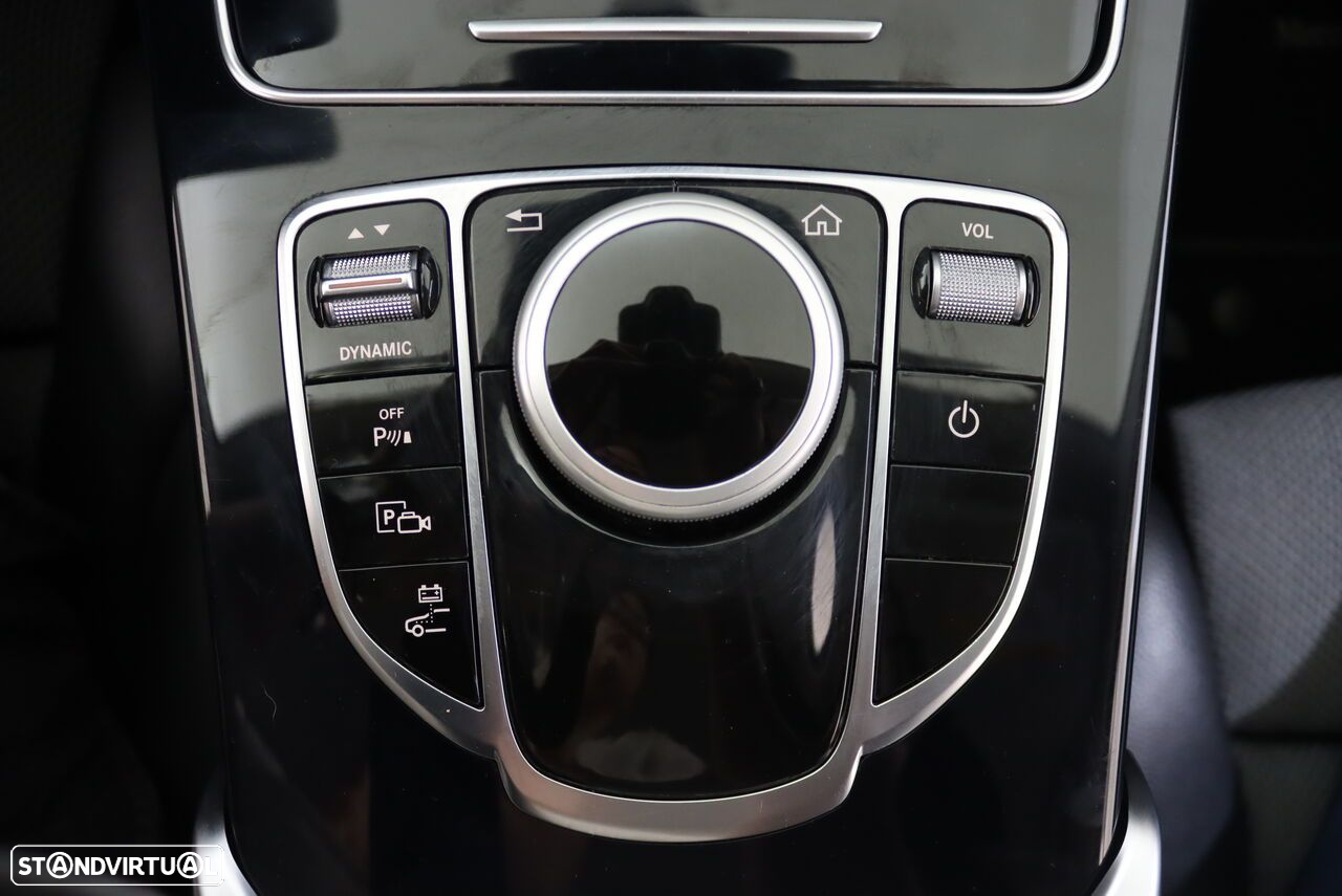 Mercedes-Benz C 300 - 33