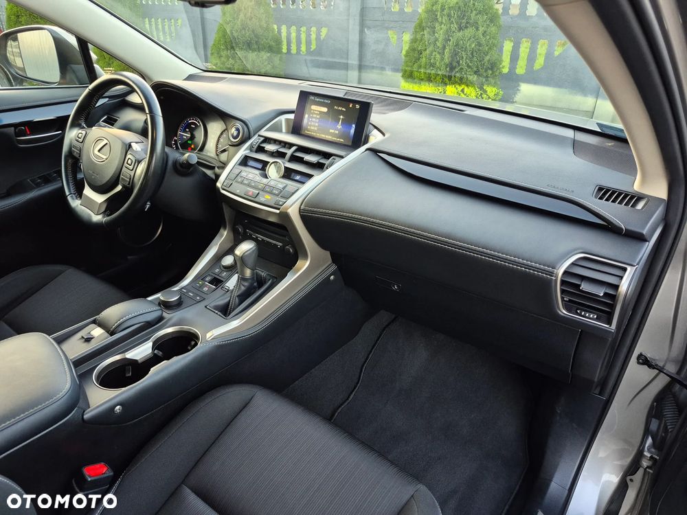 Lexus NX 300h Elite AWD - 16