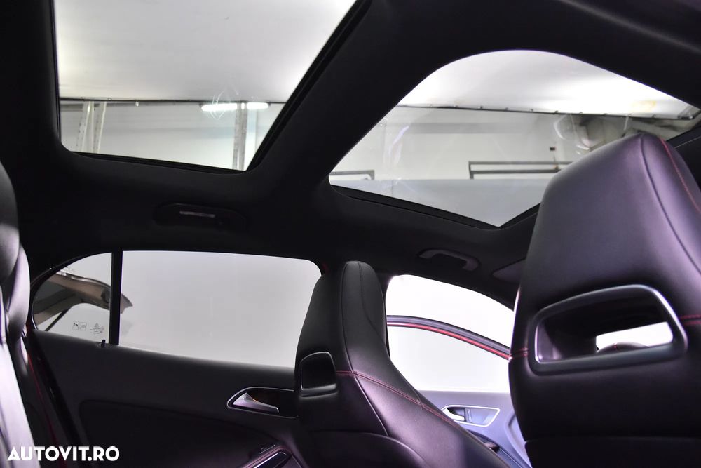 Mercedes-Benz GLA 45 AMG 4MATIC Aut. - 25
