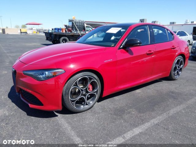 Alfa Romeo Giulia 2.0 Turbo 16V AT8 Veloce Ti - 3