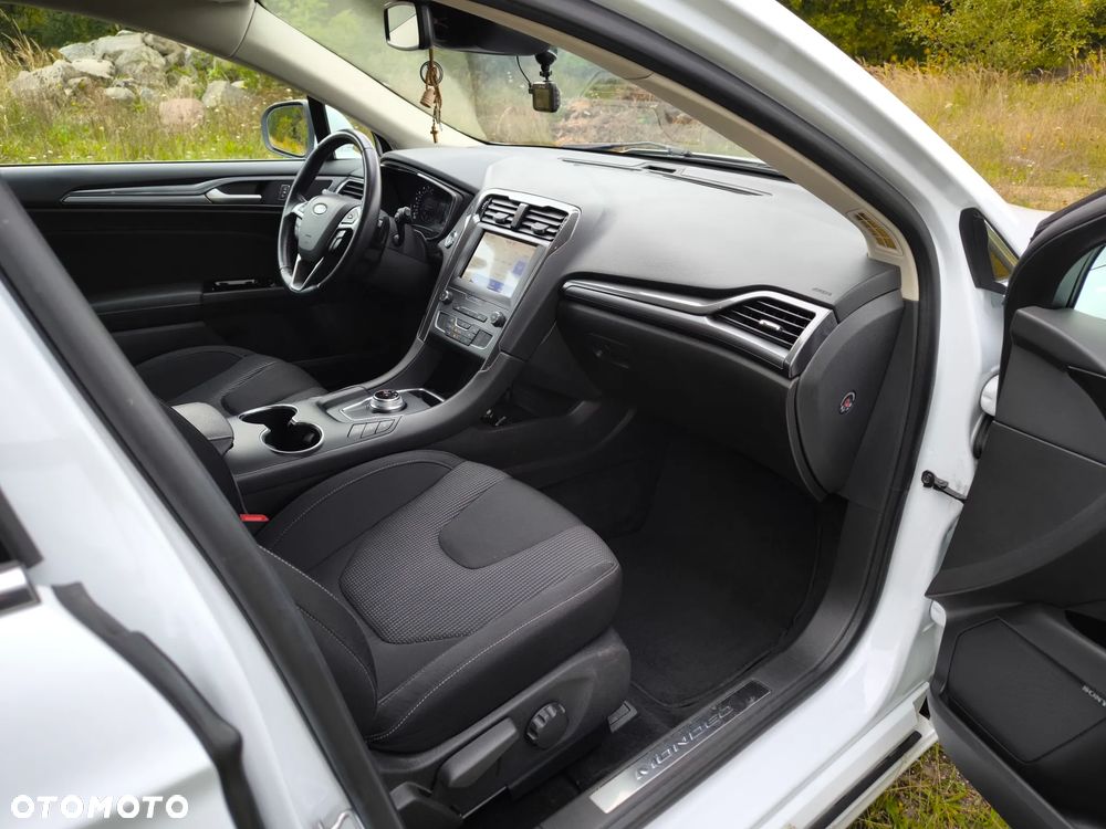 Ford Mondeo 2.0 EcoBlue Titanium - 29