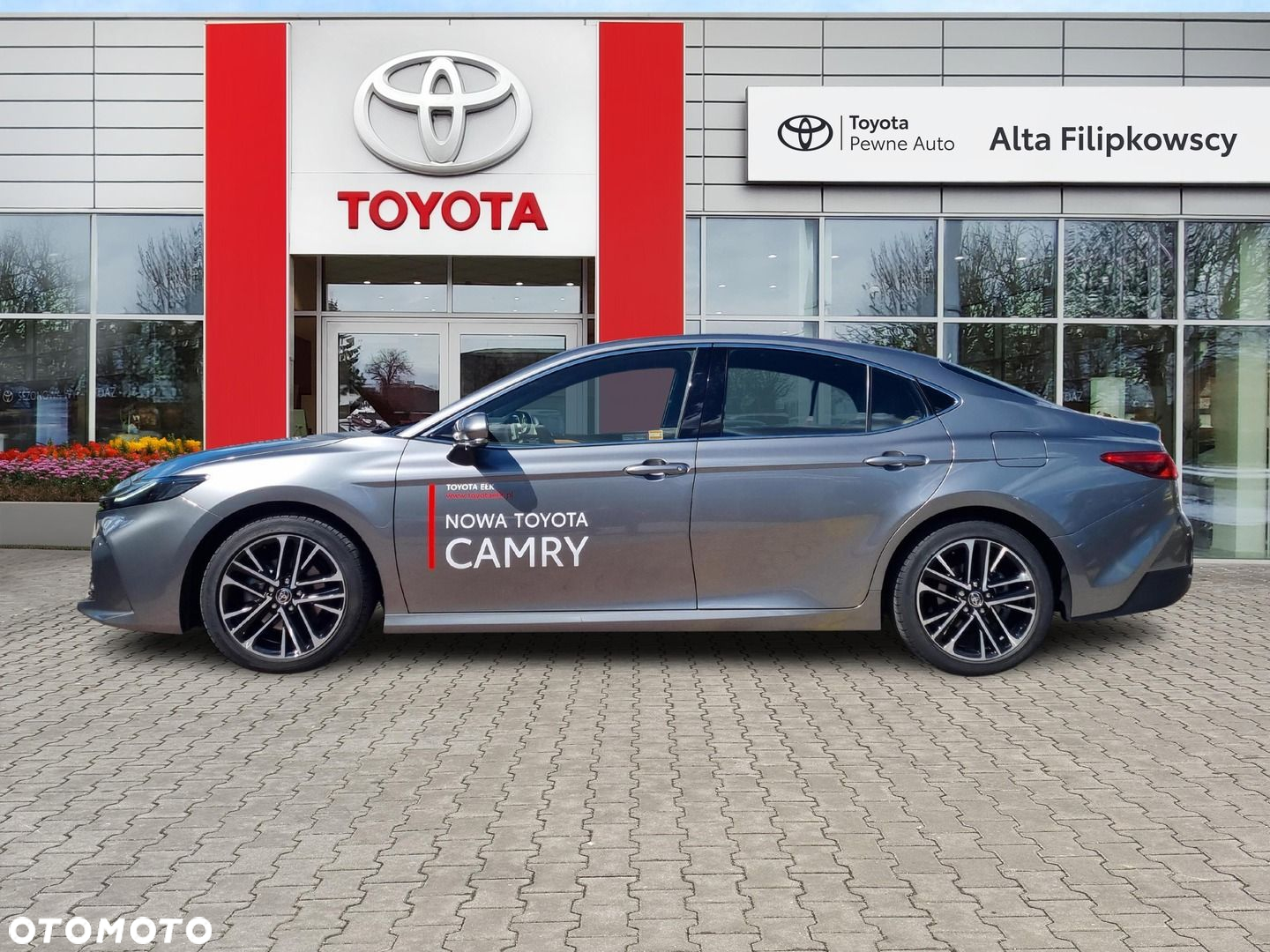 Toyota Camry - 6