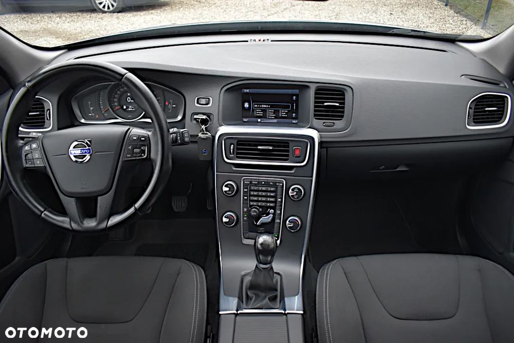 Volvo V60 DRIVe Momentum - 6