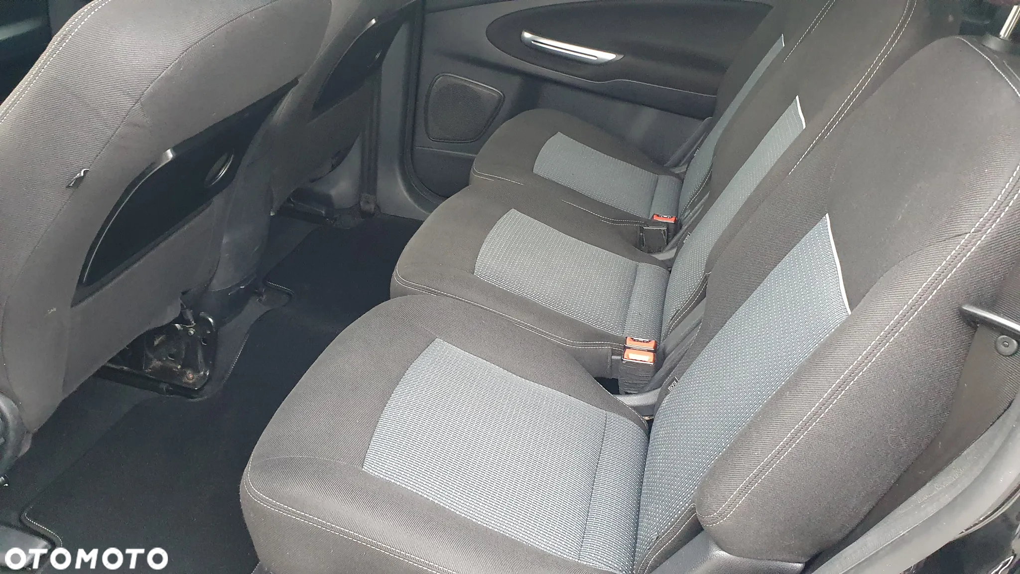 Ford Galaxy 2.0 TDCi Titanium - 14