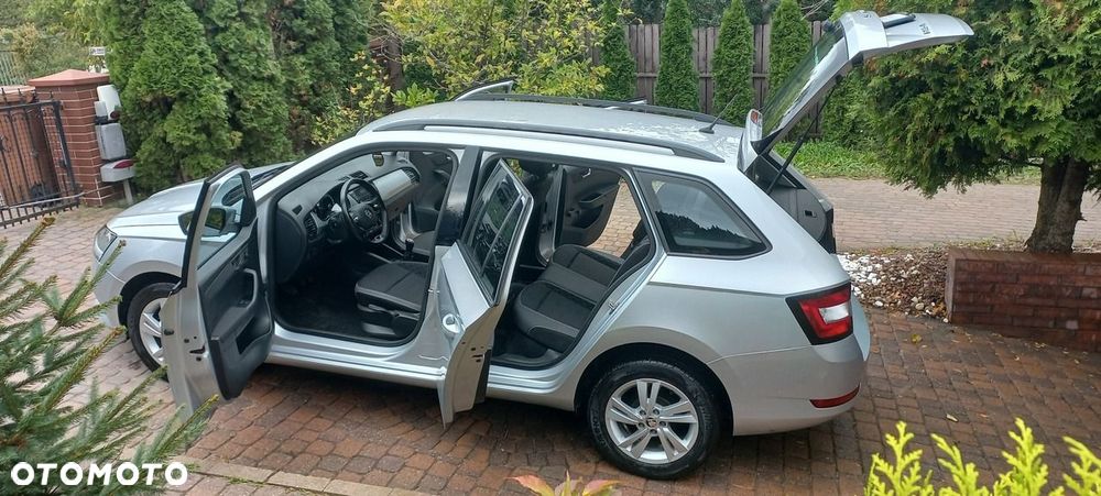 Skoda Fabia 1.0 MPI Ambition - 2
