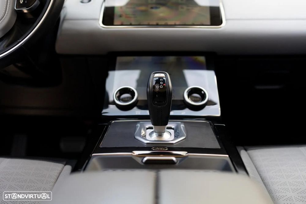 Land Rover Range Rover Evoque P300e R-Dynamic HSE - 44