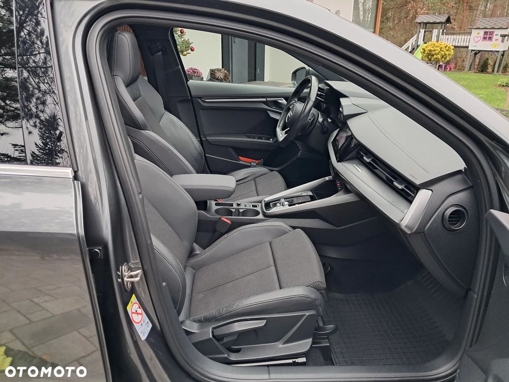 Audi A3 Sportback 35 TFSI S tronic S line - 31