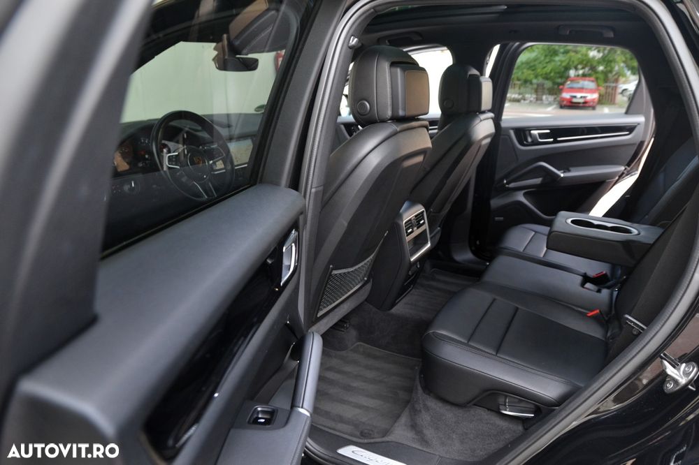 Porsche Cayenne Tiptronic S - 18