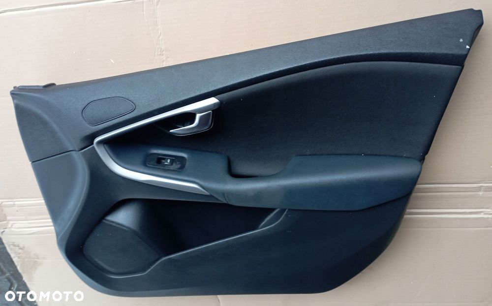 VOLVO V40 II TAPICERKA DRZWI PRZÓD PRAWA PRZEŁĄCZN - 2