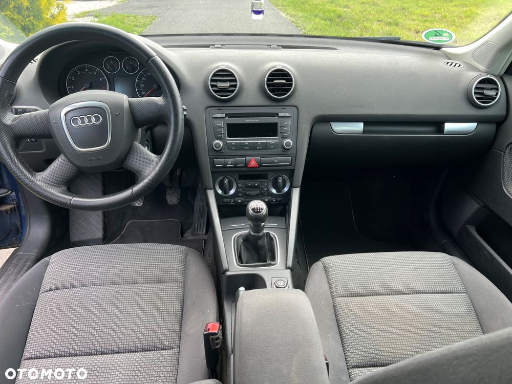 Audi A3 Sportback 1.6 FSI Ambition - 9