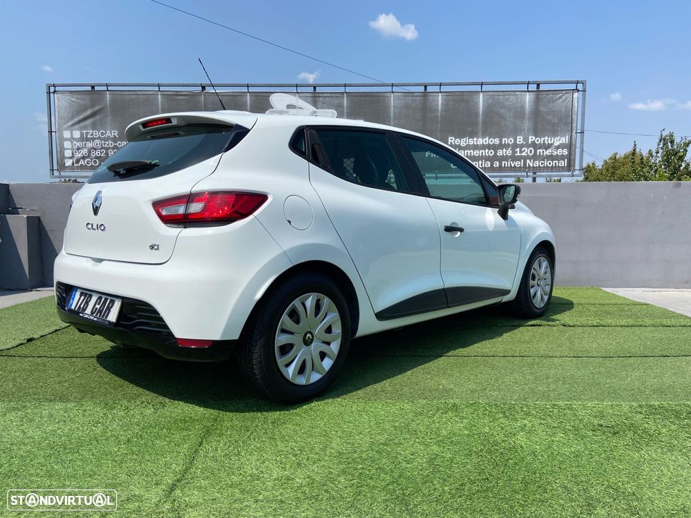 Renault Clio - 6