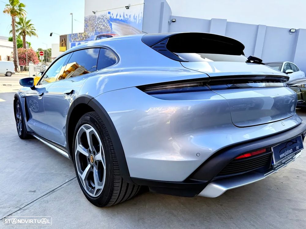 Porsche Taycan Cross Turismo 4 - 49
