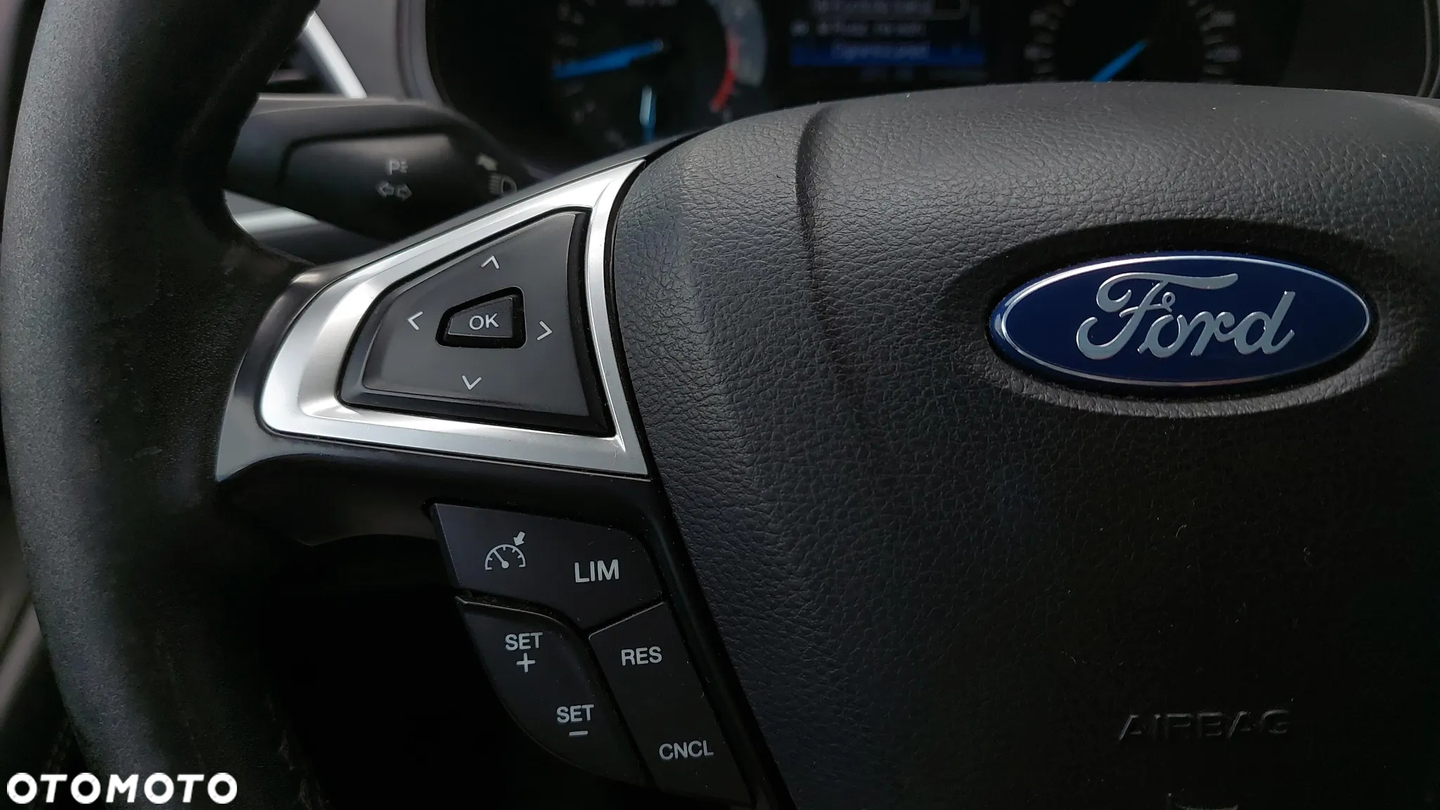 Ford S-Max - 21