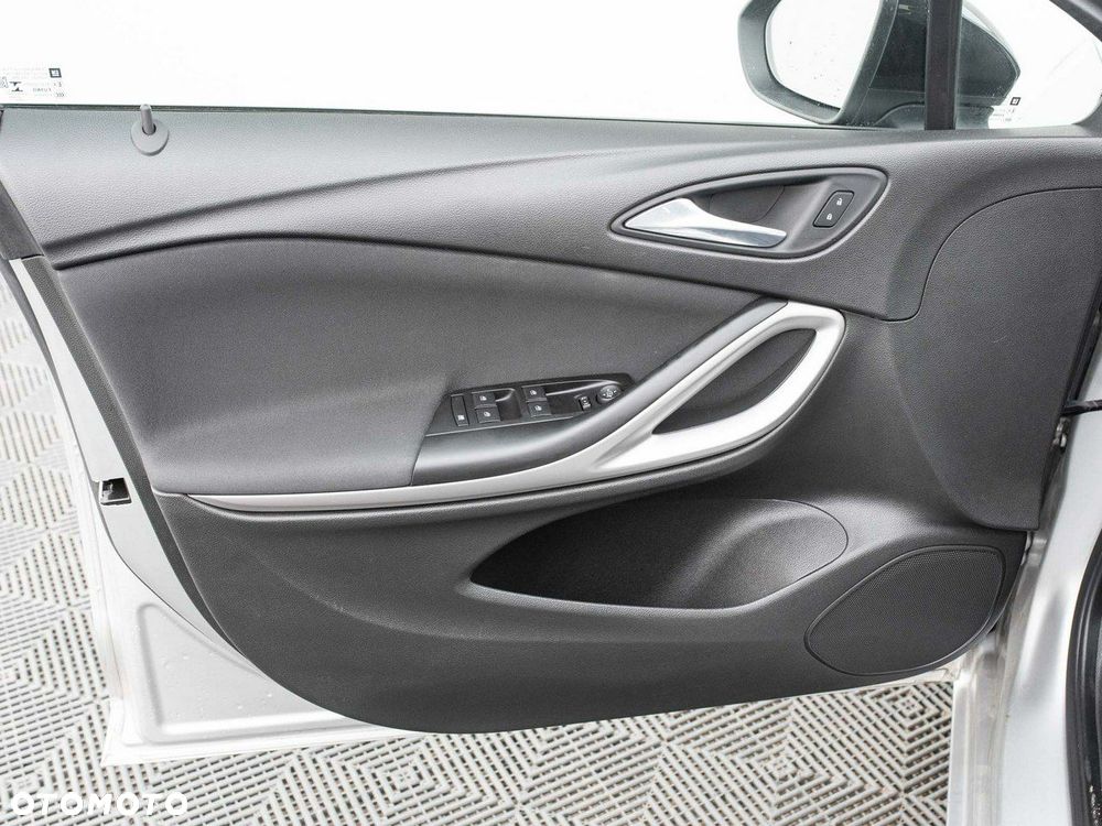 Opel Astra - 11