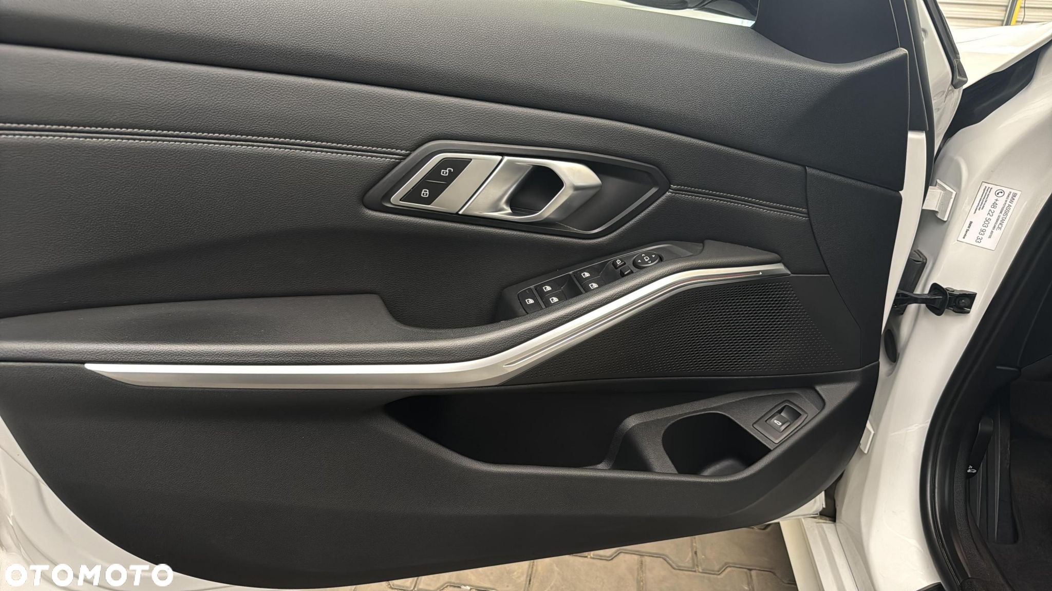 BMW Seria 3 320i - 11