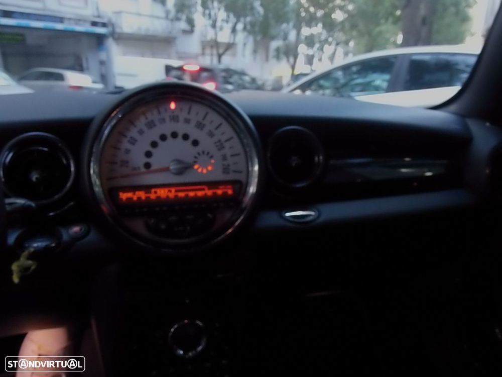 MINI 3 Portas Cooper D - 9