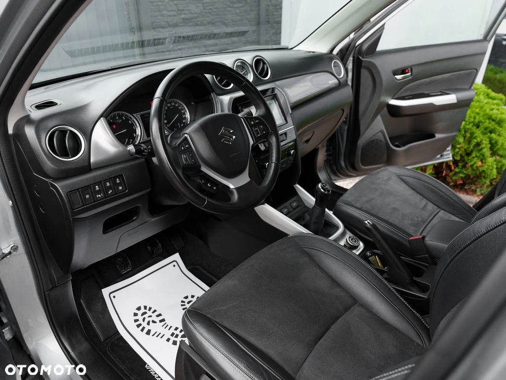 Suzuki Vitara 1.6 Premium 4WD - 17