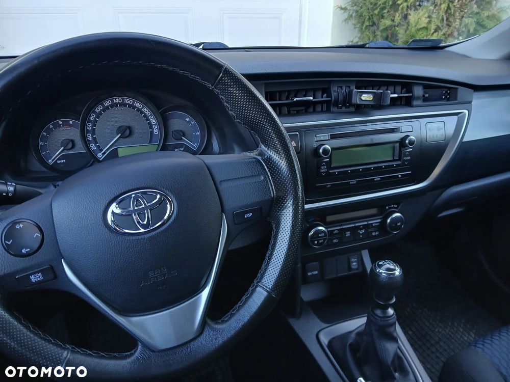 Toyota Auris 1.4 D-4D Active - 8