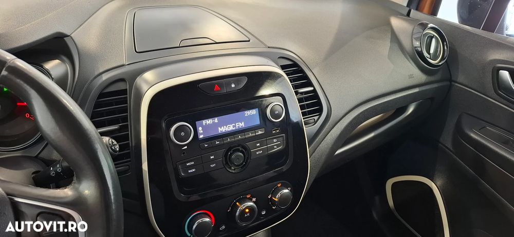 Renault Captur MHEV 140 Techno - 24