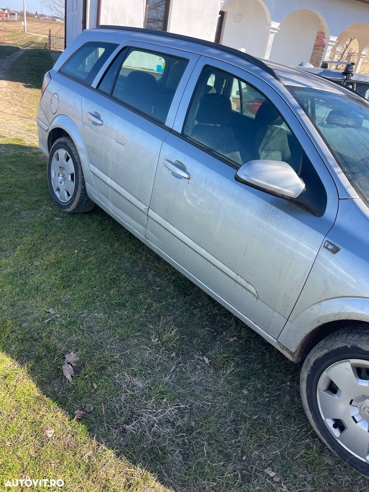 Opel Astra 1.9 CDTI DPF Cosmo - 1