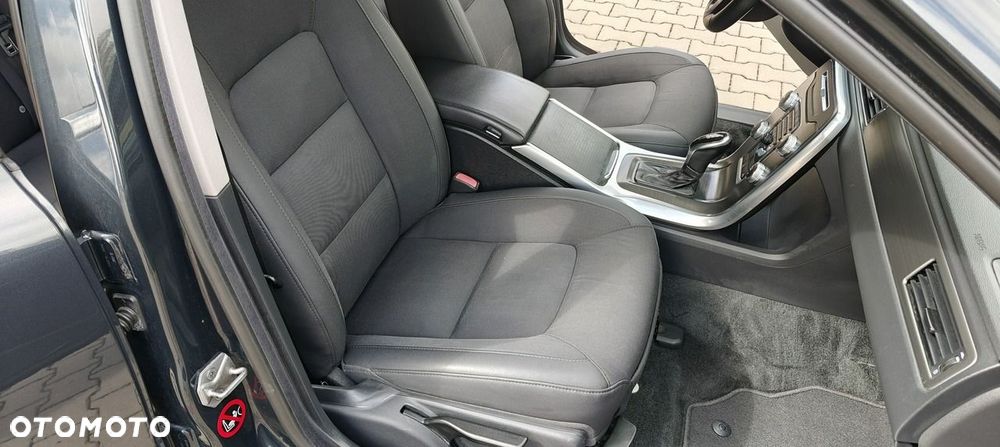 Volvo V70 D3 Momentum - 8