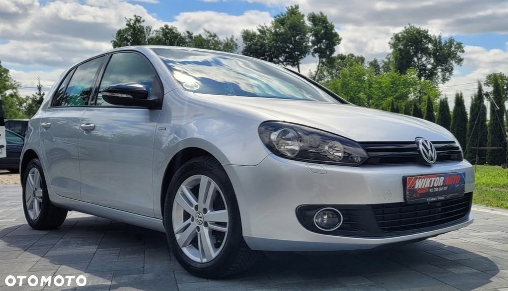 Volkswagen Golf - 1