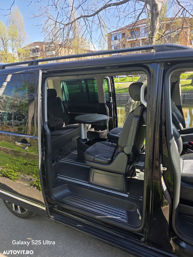 Volkswagen Multivan - 11