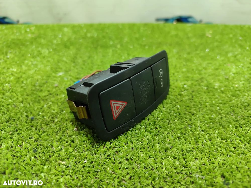 BUTON LUMINI AVARIE AUDI A4 SE 2.0 DIESEL 2010 / 2009-2016 - 1